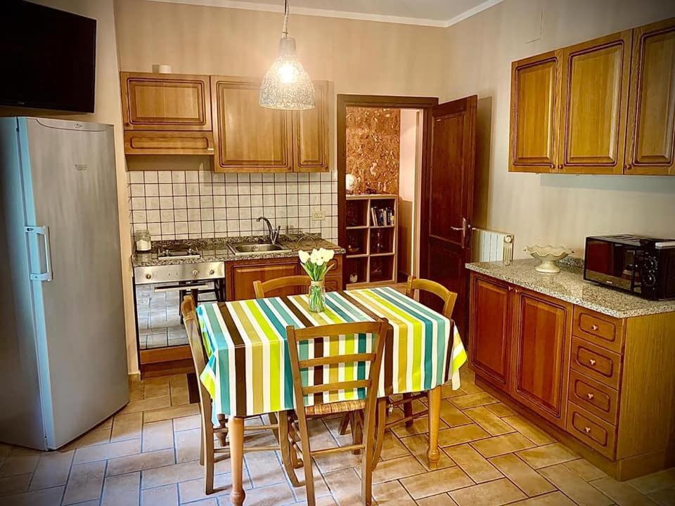 Ferienwohnung Leonaerdo Guests House Panicale Exterior foto